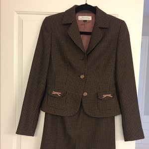 Tahari brown and pink suite